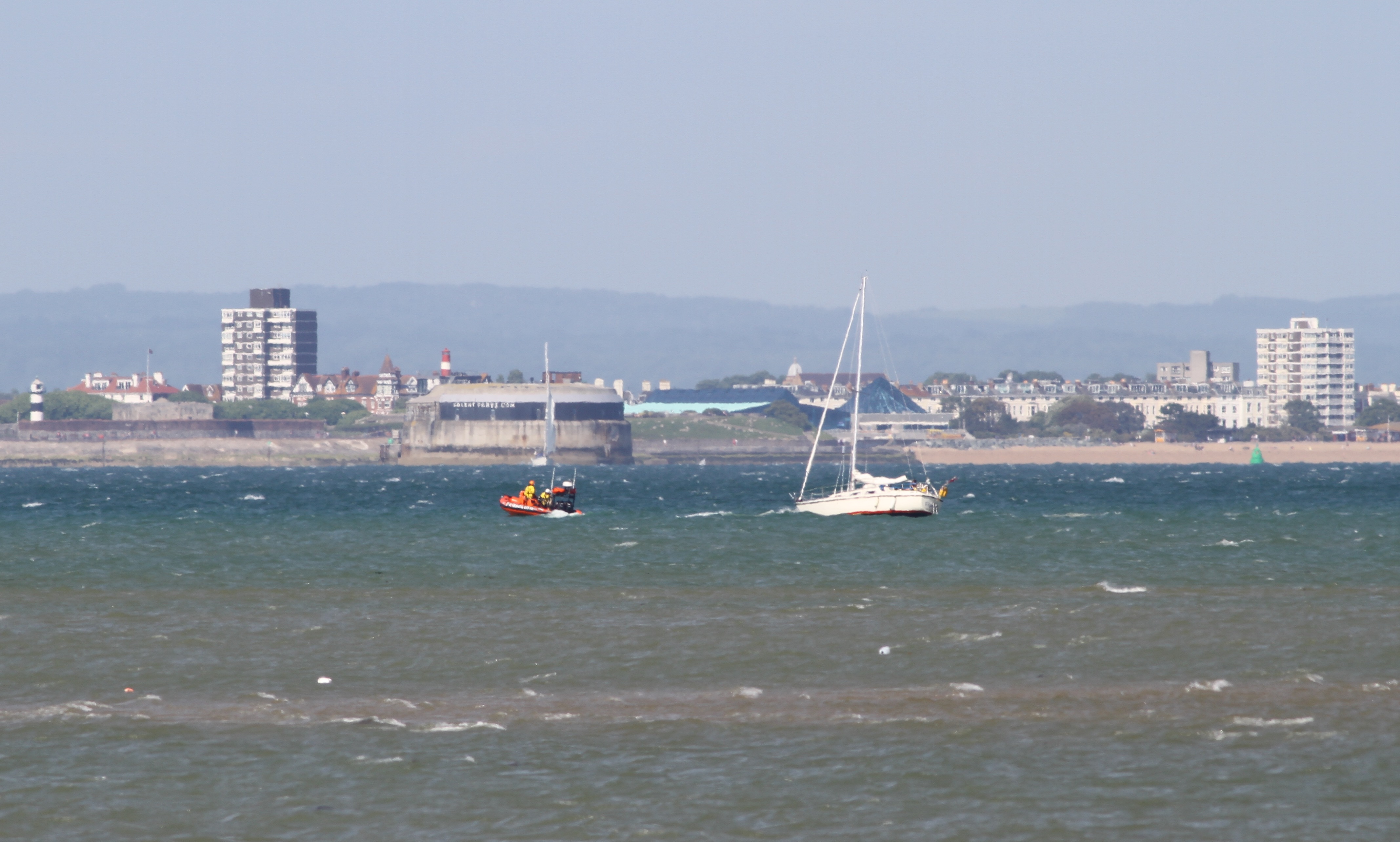 YACHT AGROUND AT RYDE ASSISTED BY LIFEBOAT