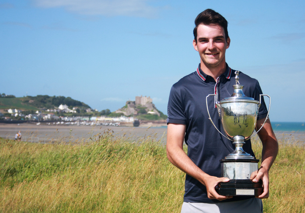 SUNDBORG CROWNED HAMPSHIRE AMATEUR CHAMPION