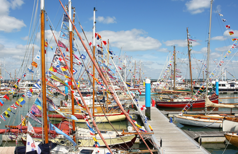 SUNNY WEATHER WELCOMES RETURN OF YARMOUTH OLD GAFFERS FESTIVAL