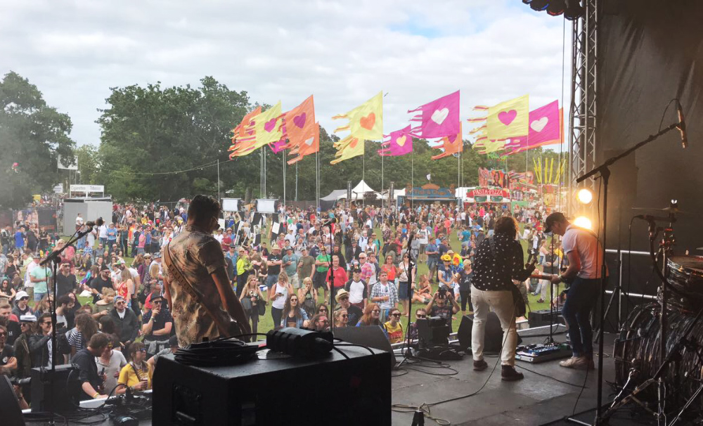 PINS, PAVES & APOLLO JUNCTION ROCK THE HARD ROCK STAGE