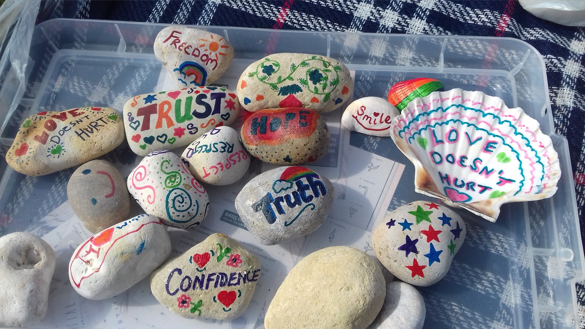 ‘LOVE DOESN’T HURT’ VOLUNTEERS RAISE AWARENESS OF CONSENT