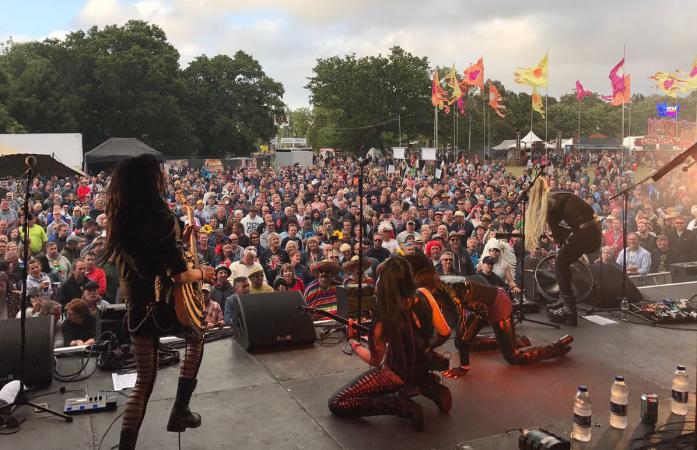 SEX PISSED DOLLS BRING THE HARD ROCK STAGE TO AN EPIC CLOSE
