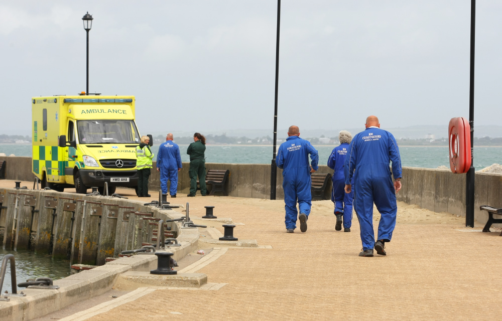 WOMAN DIES FOLLOWING INCIDENT OFF RYDE HARBOUR