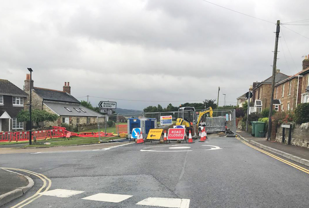 MAIN ROAD INTO ST HELENS CLOSED FOR EMERGENCY REPAIRS