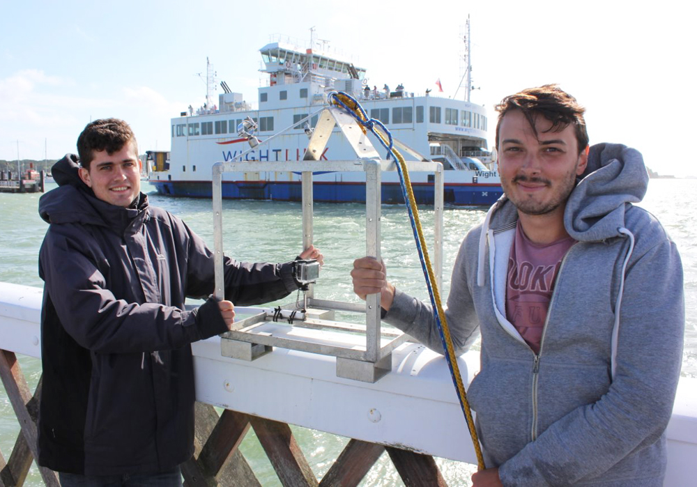 SEEKING MARINE LIFE BENEATH YARMOUTH PIER