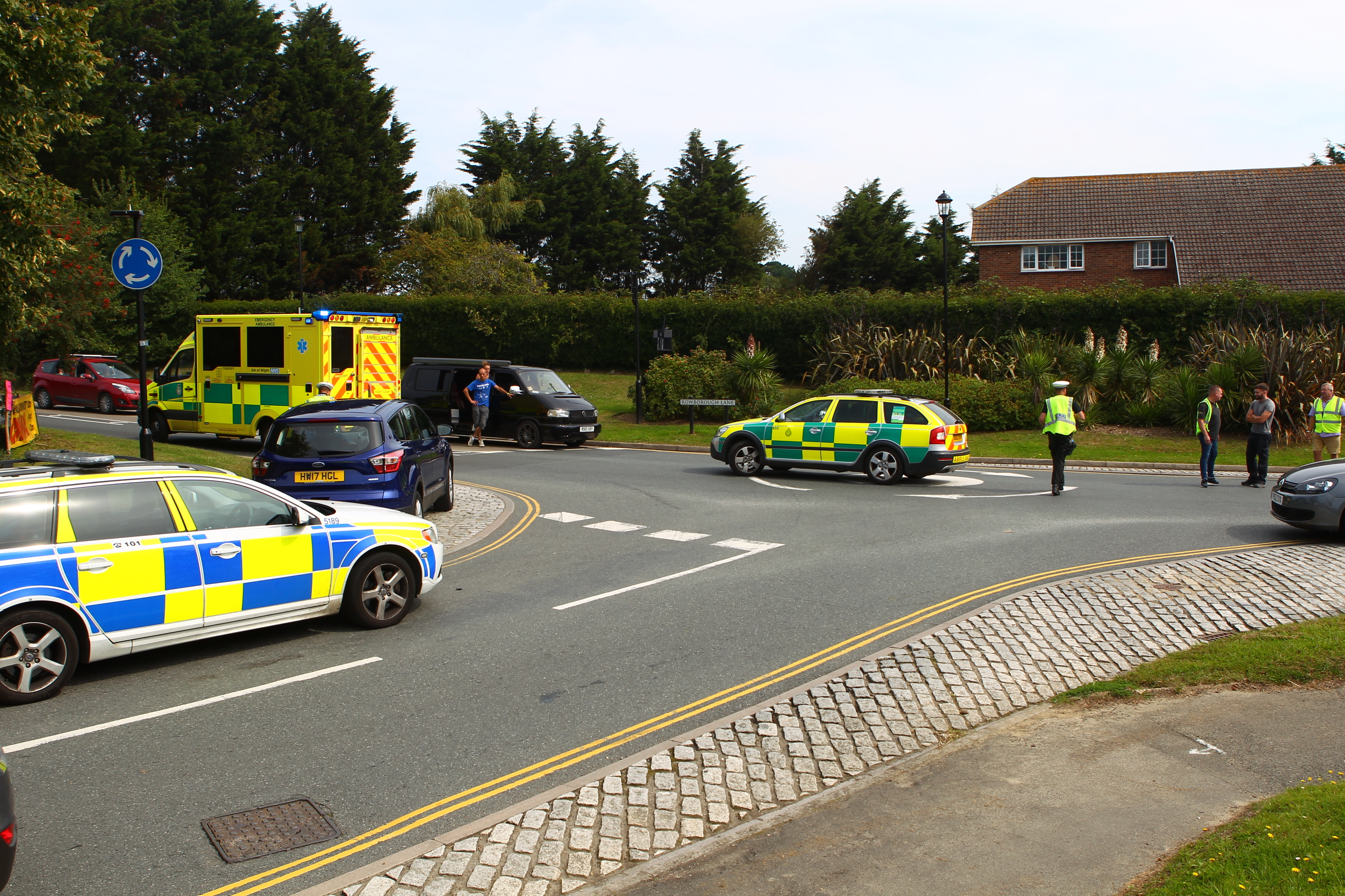 MOTORCYCLIST INJURED IN BRADING ROUNDABOUT CRASH