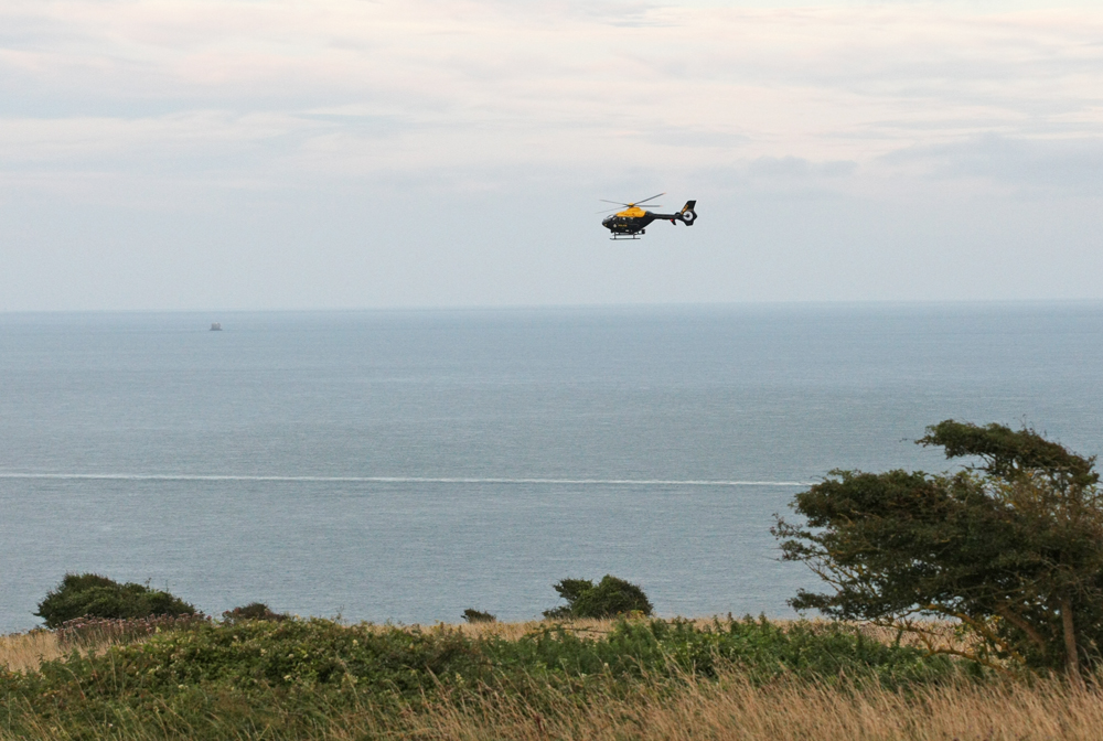 COASTGUARD AND POLICE SEARCH FOR MISSING MAN IN THE BAY