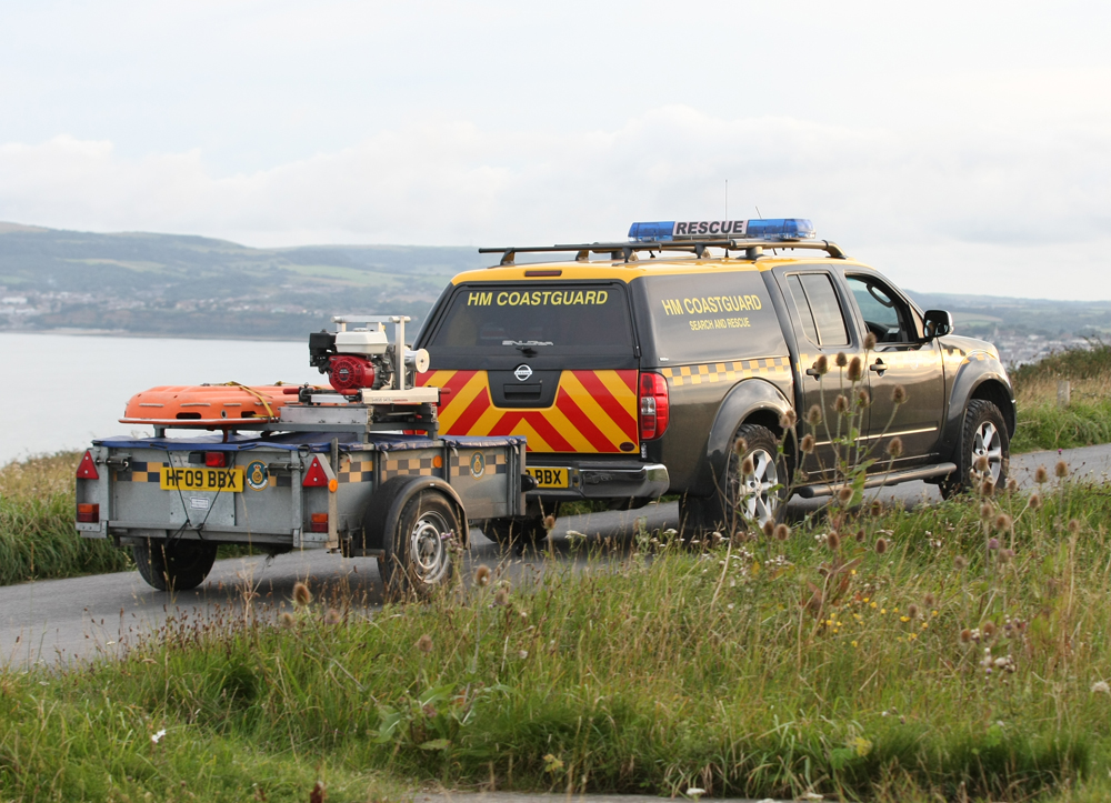 COASTGUARD AND POLICE SEARCH FOR MISSING MAN IN THE BAY