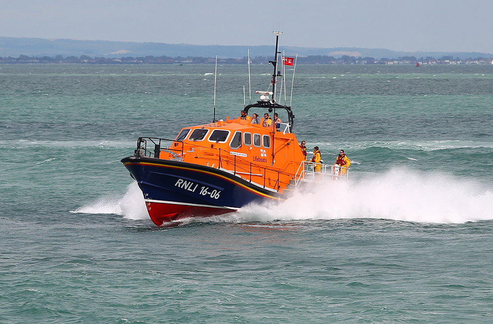 OPEN DAY HELPS RAISE FUNDS AND AWARENESS IN BEMBRIDGE