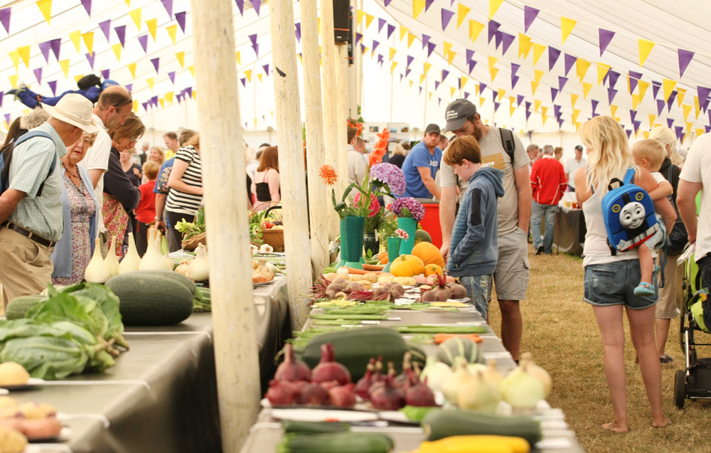 CROWDS ENJOY THE SUN AND FUN AT THE 91ST CHALE SHOW