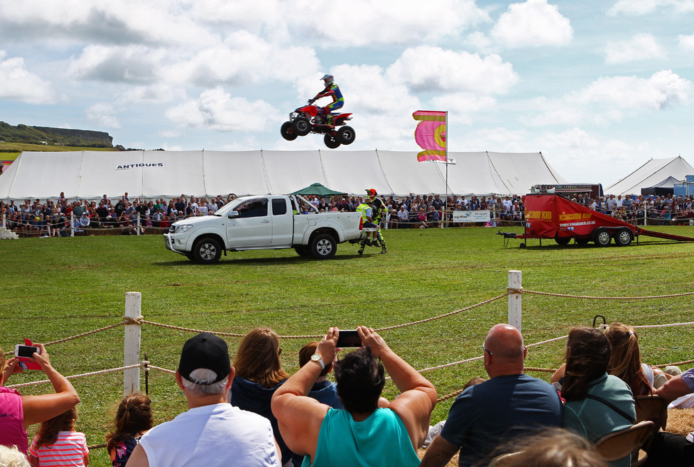 CROWDS ENJOY THE SUN AND FUN AT THE 91ST CHALE SHOW