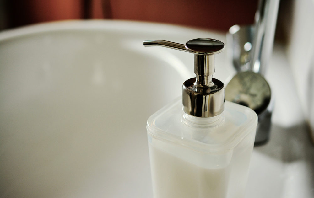 COUNCIL URGE ISLANDERS TO RECYCLE BATHROOM ITEMS