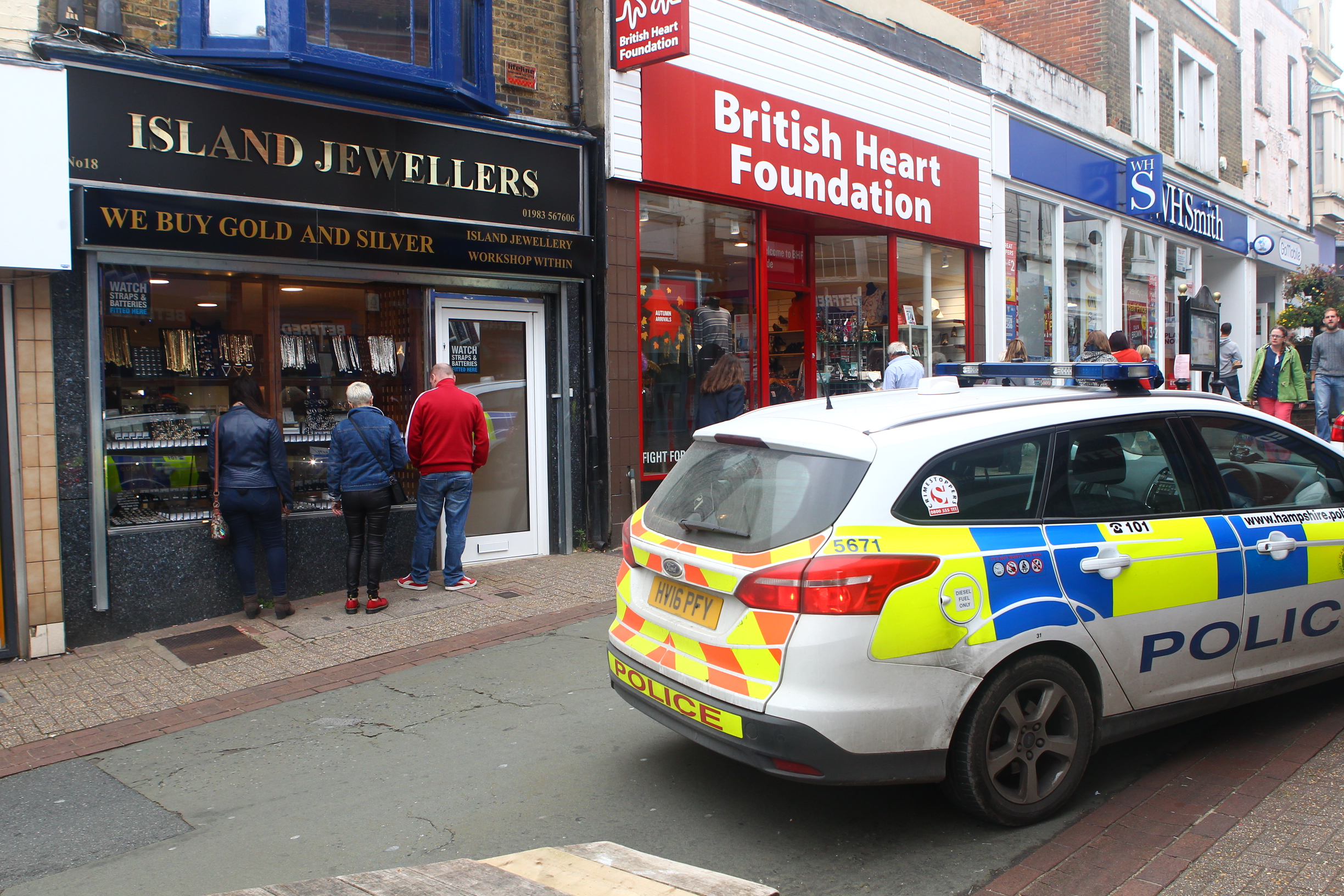 ROBBERY AT RYDE JEWELLERS