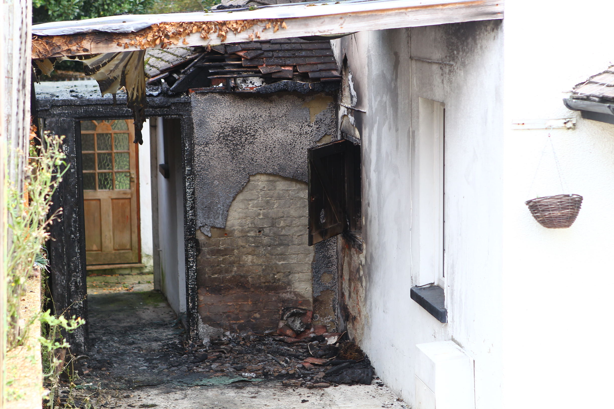 EARLY HOURS FIRE CAUSES DAMAGE TO RYDE PROPERTY