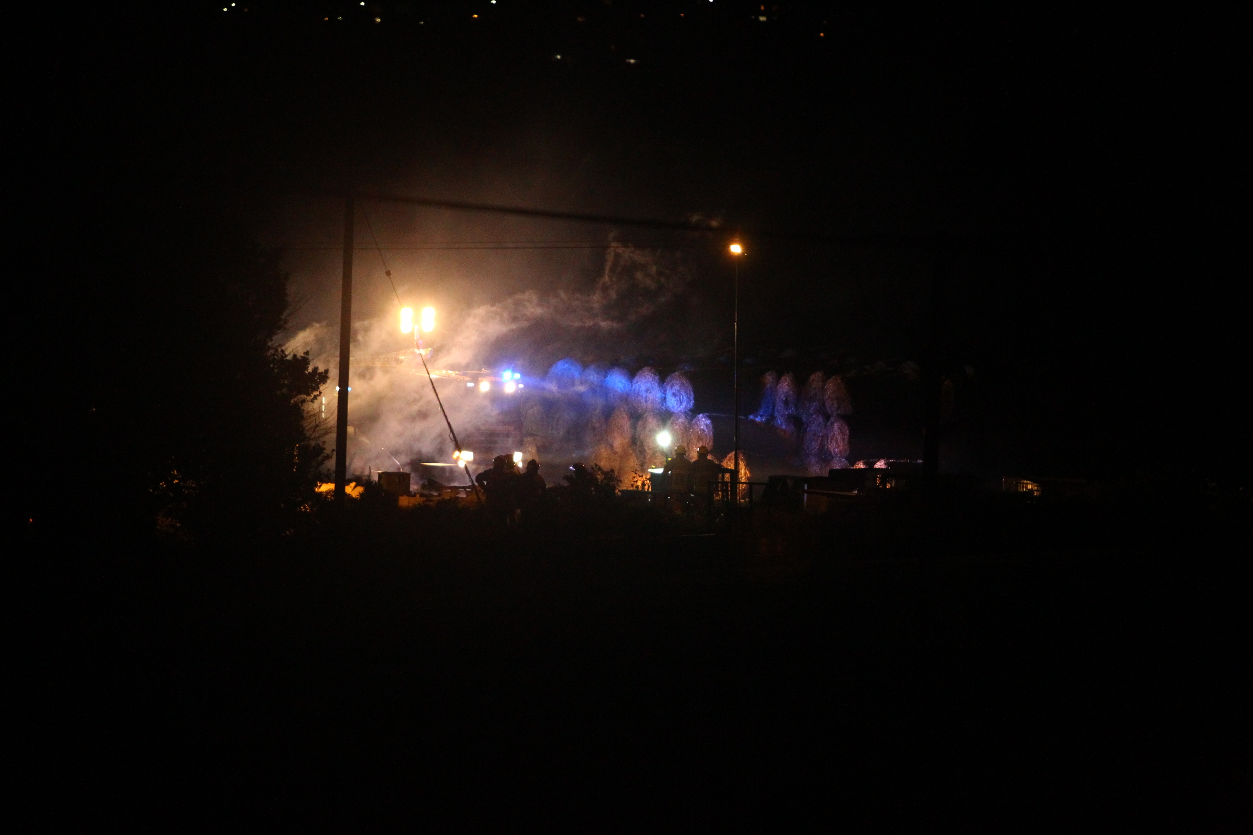 FARM FIRE BREAKS OUT IN ALVERSTONE