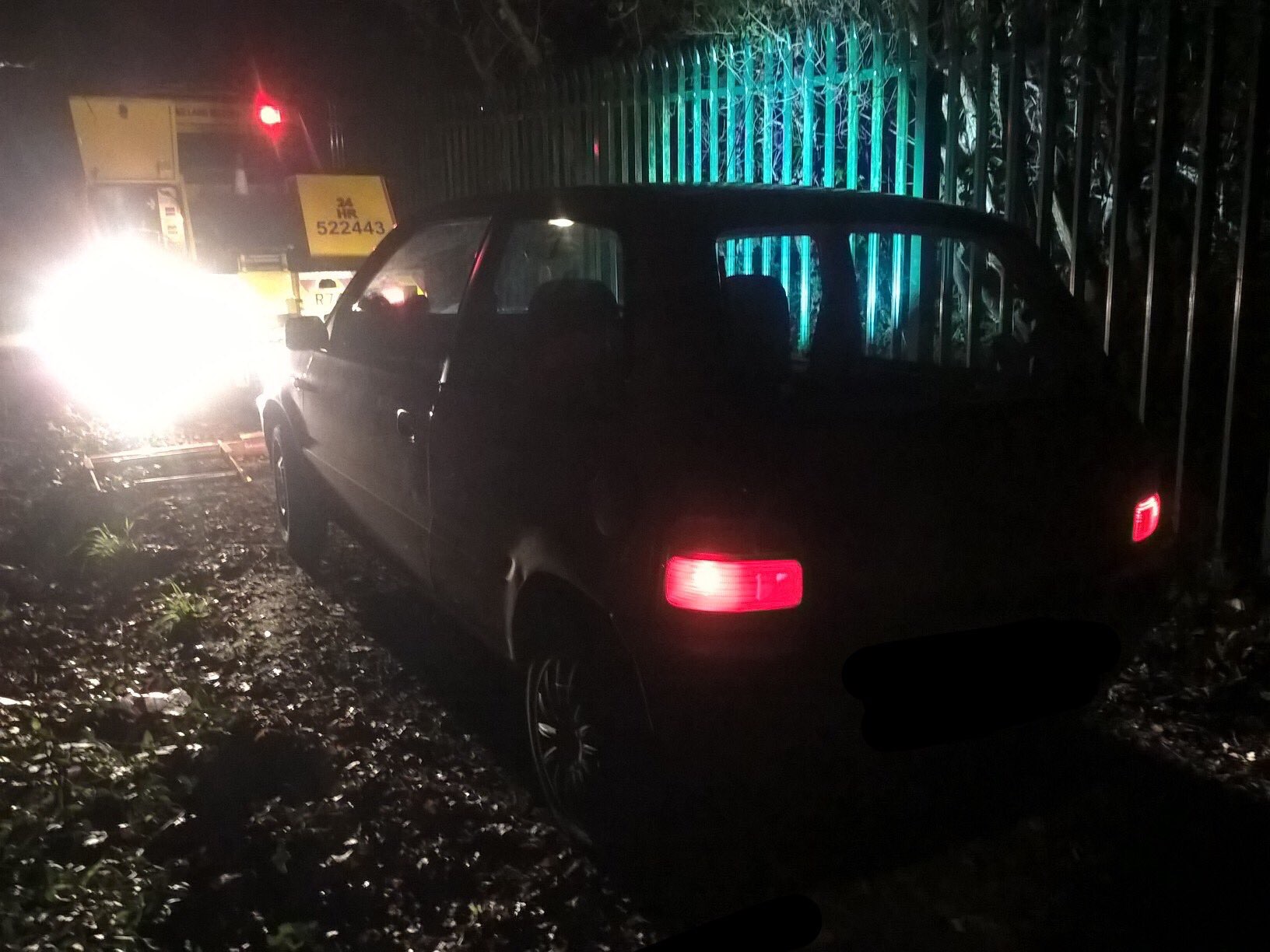 PURSUIT ENDS ON NARROW FOOTPATH IN RYDE