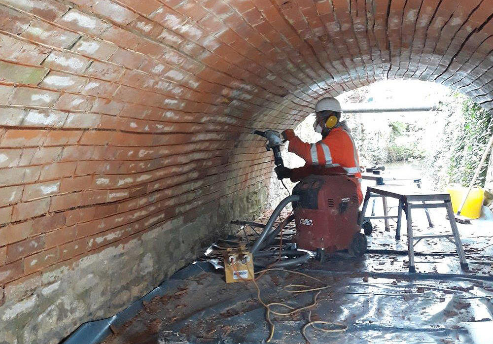 BRIDGE SCHEME SEEKS TO KEEP TRAFFIC MOVING