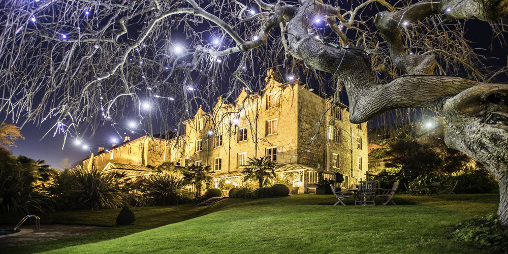 ROYAL HOTEL MAKING A DIFFERENCE AND SUPPORTING THE YOUTH TRUST