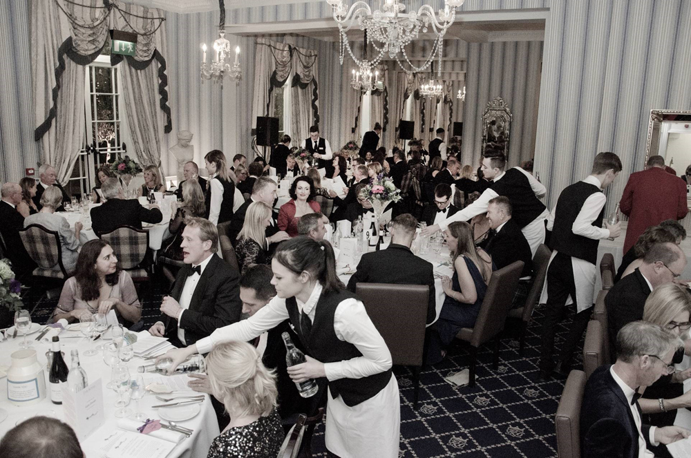 RECORD BREAKING GALA DINNER SUPPORTS YOUNG ISLANDERS