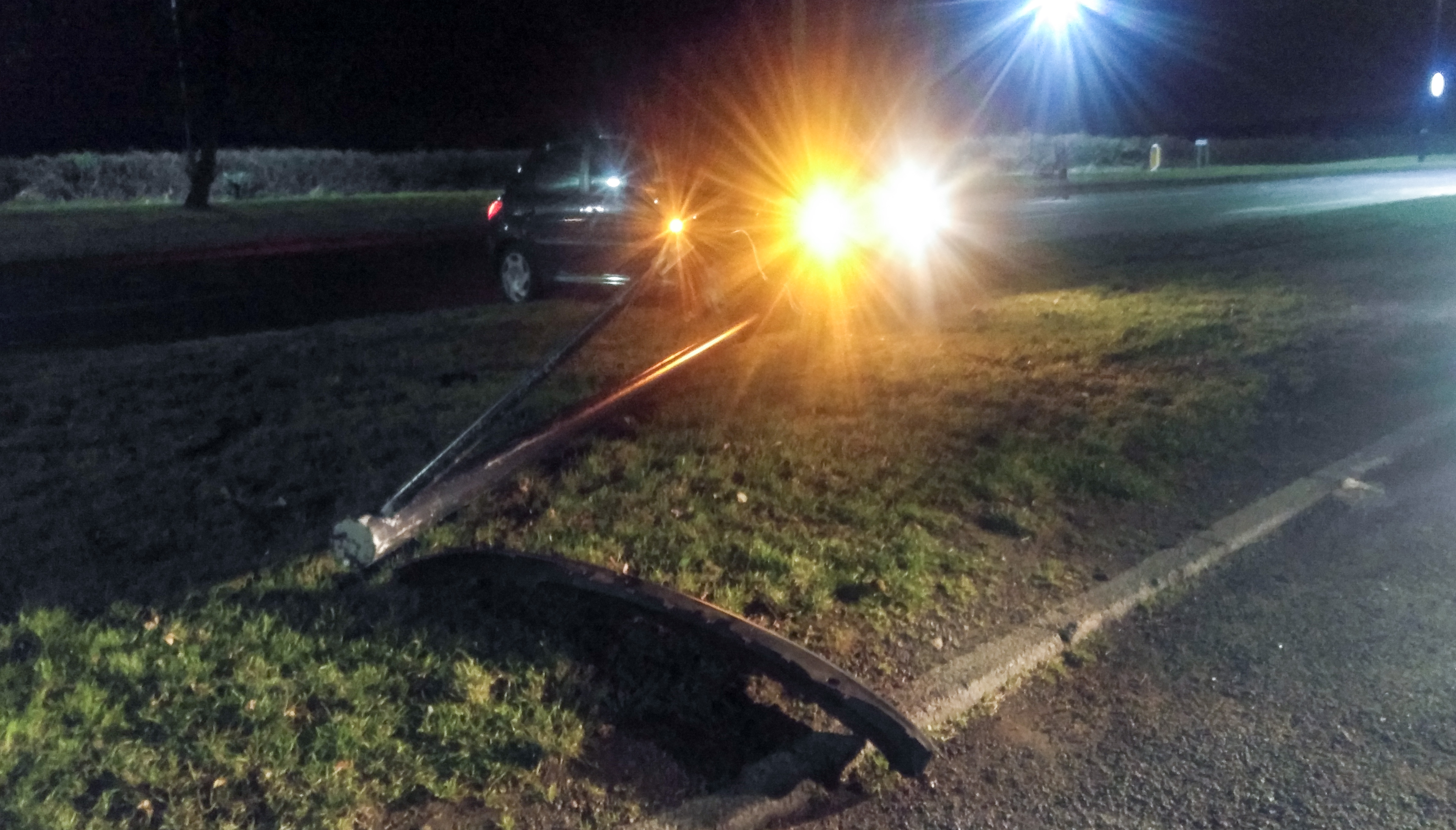 206 COLLIDES WITH LAMP POST AT WHIPPINGHAM