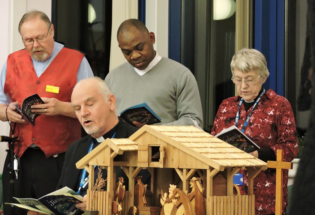 OVER 100 PEOPLE ATTEND CHRISTMAS CAROLS AT ST MARY’S