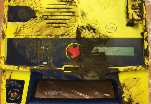 VANDALS DAMAGE LIFE-SAVING DEFIBRILLATOR ON PAN ESTATE