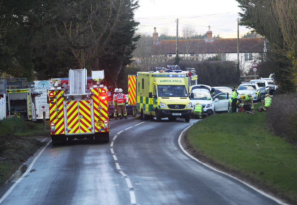 CRASH CLOSES MAIN SANDOWN TO NEWPORT ROAD
