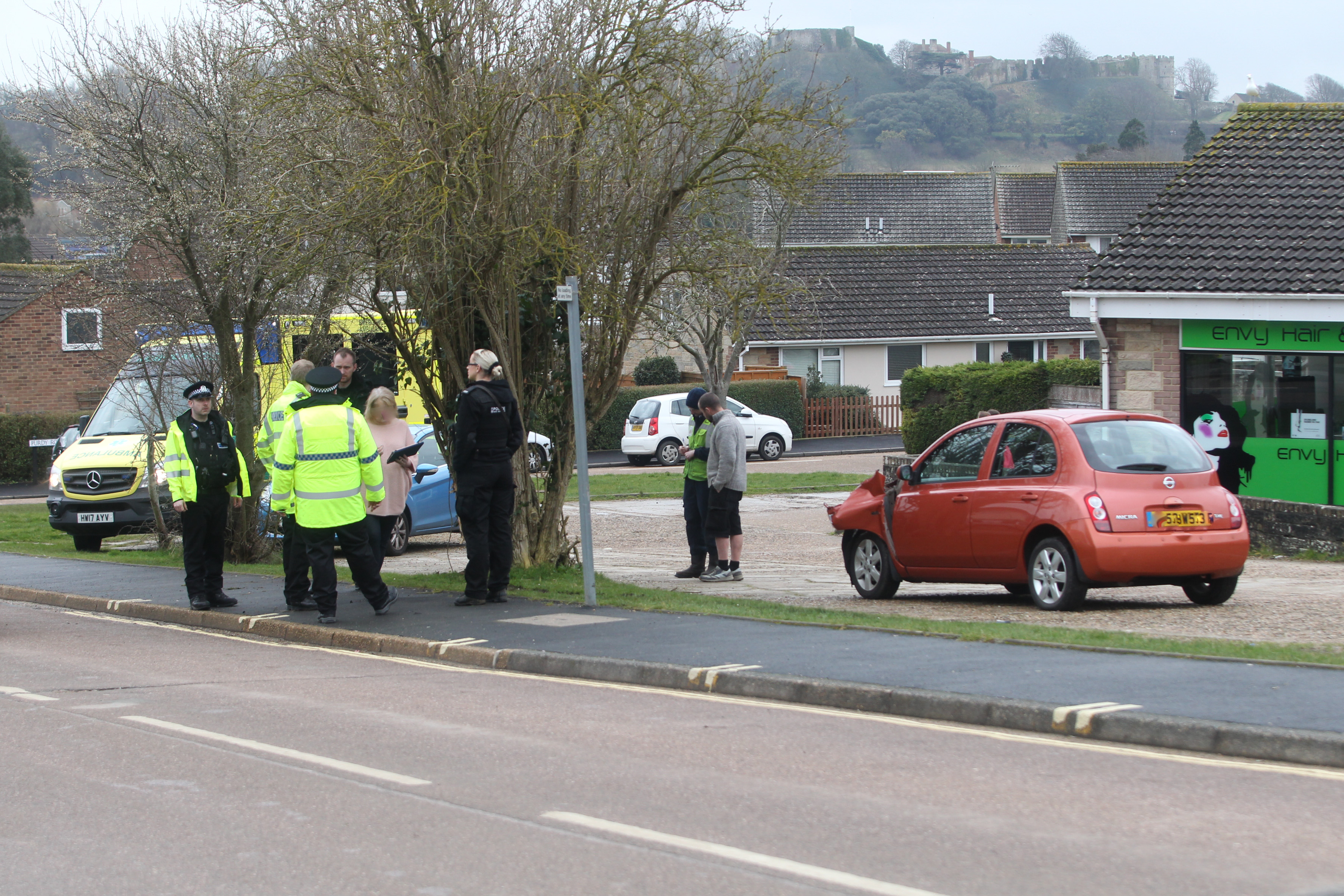 CAR CRASHES INTO TREE AT CARISBROOKE