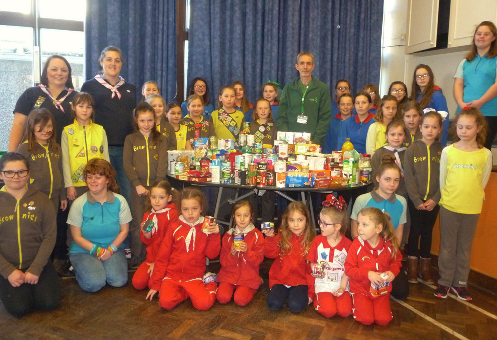 FOODBANK DONATION FROM GIRLGUIDES ON WORLD THINKING DAY