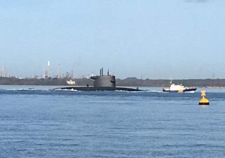 ISLANDERS TREATED TO AN UNUSUAL SIGHT AS SUBMARINE SURFACES IN THE SOLENT