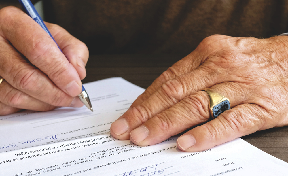 LOCAL LAW FIRMS SIGN UP TO WRITE A WILL SERVICE WITH AGEUK IW