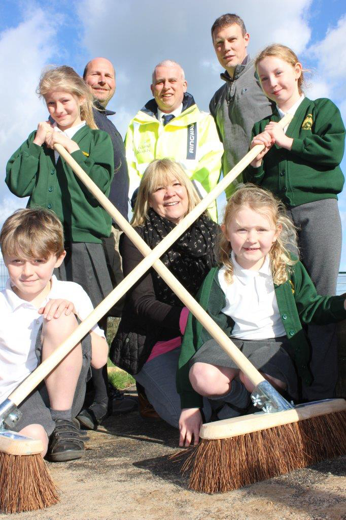 ISLAND ROADS HELPS SCHOOL’S SENSORY GARDEN GROW
