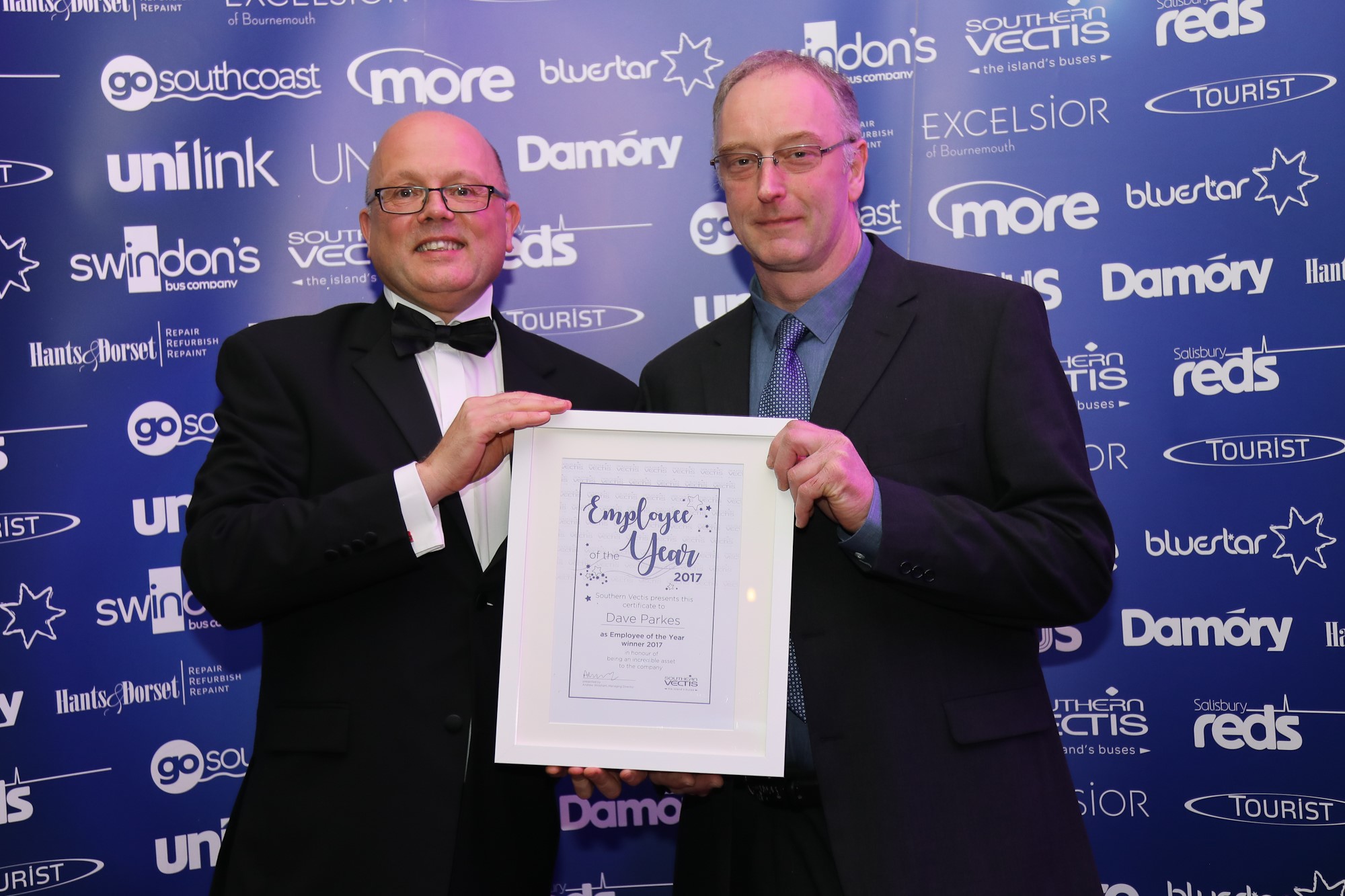 OUTSTANDING PERFORMANCE AS DAVE SCOOPS BUS FIRM’S TOP AWARD