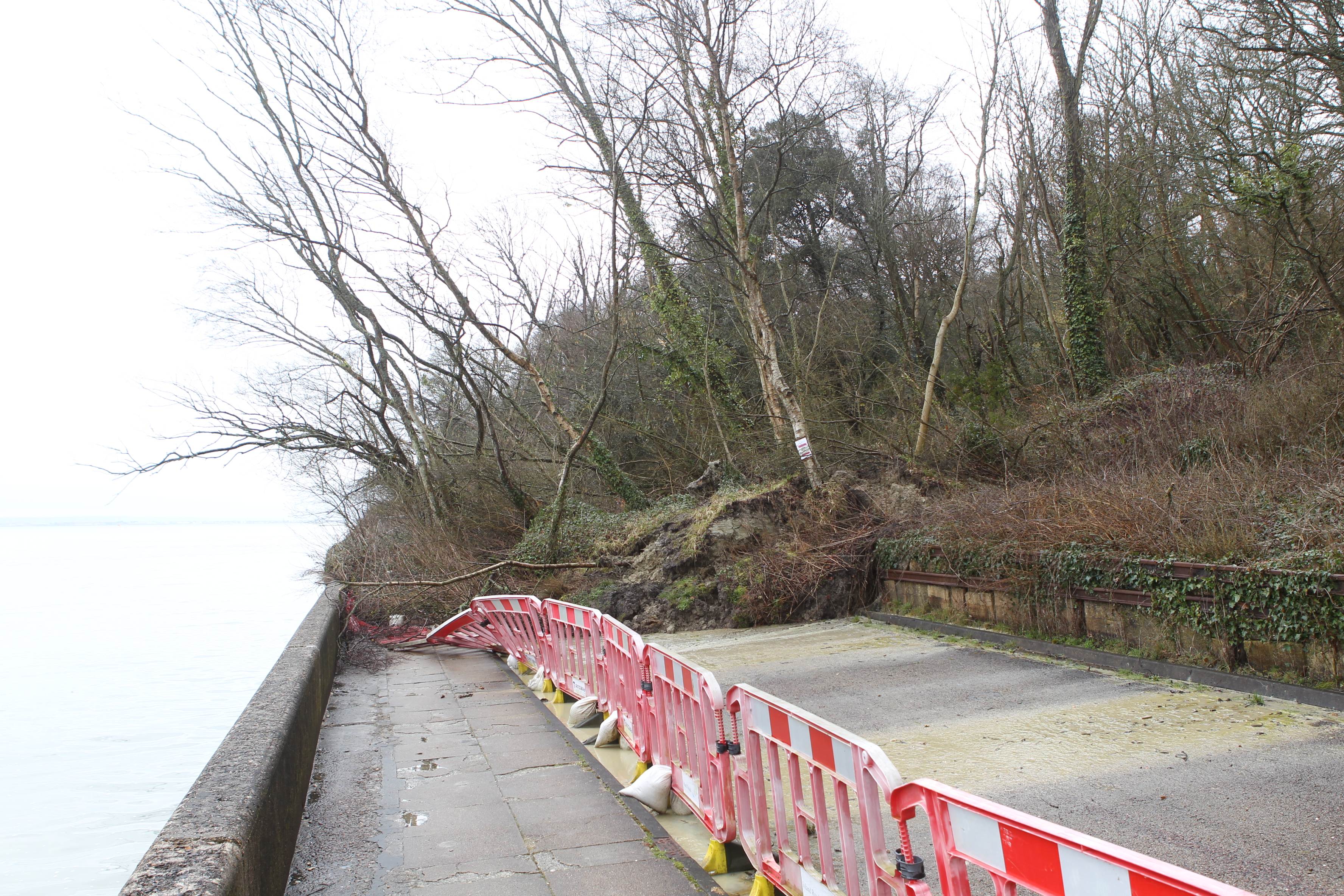 MORE LAND SLIPS AWAY AT EAST COWES ESPLANADE