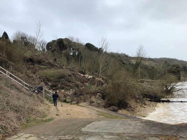 LANDSLIP IN TOTLAND THE THIRD ON THE ISLE OF WIGHT THIS WEEK