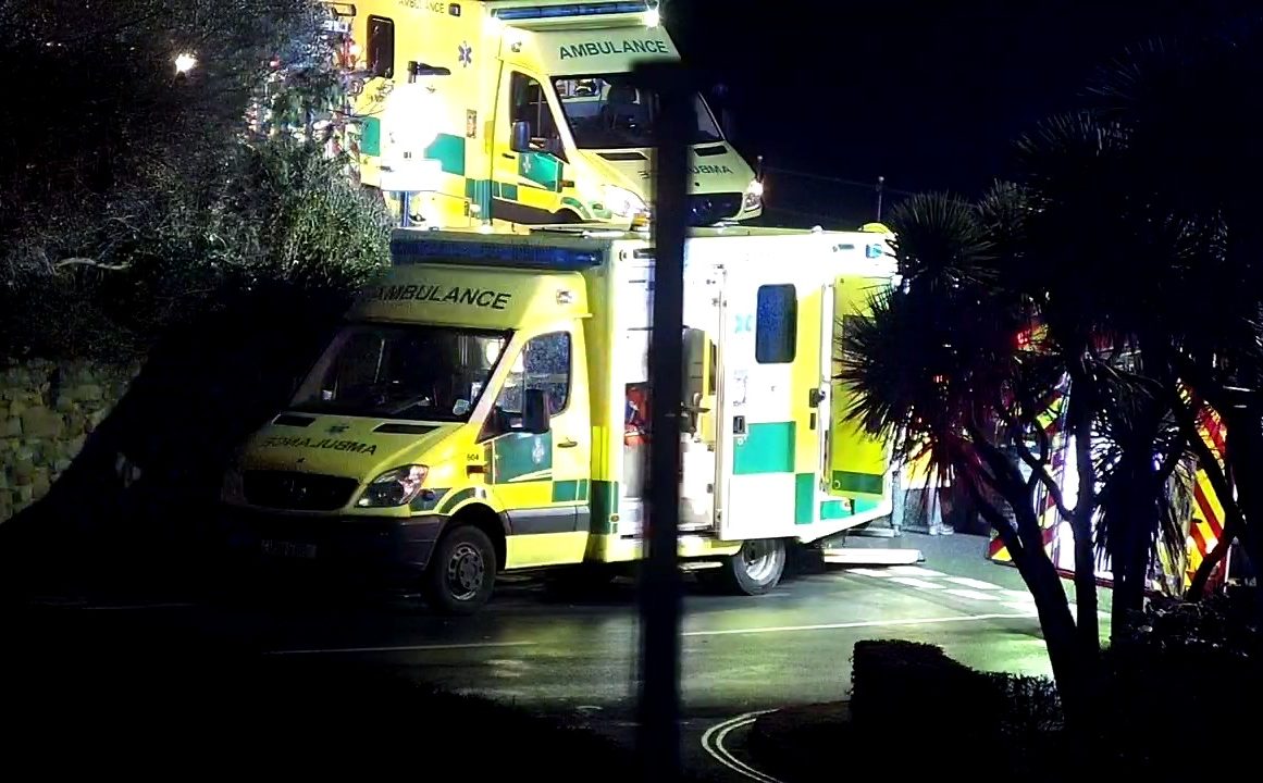 EMERGENCY CREWS CALLED TO COWES ESPLANADE