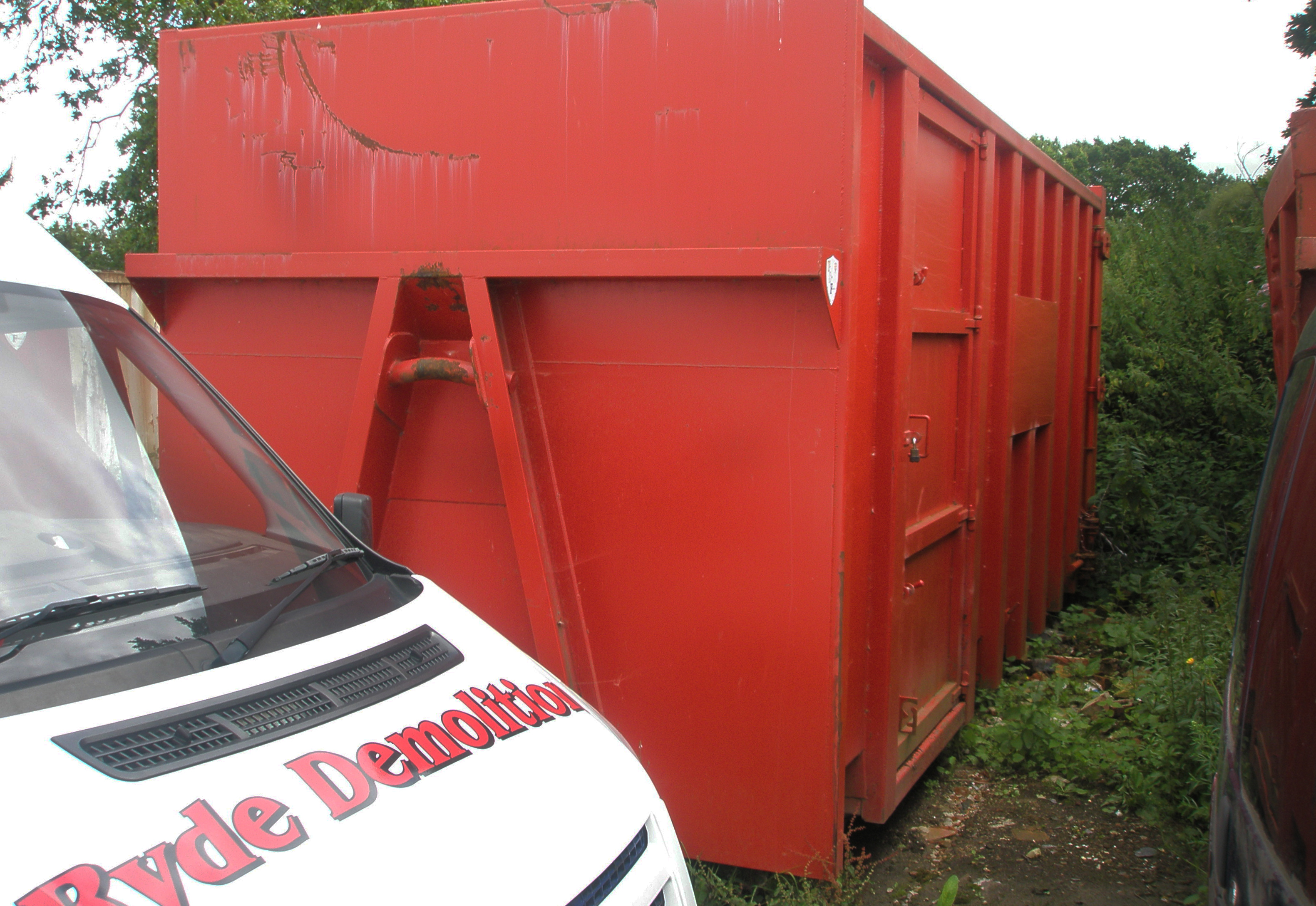 RYDE DEMOLITION FINED £12,500 FOR STORING ASBESTOS ILLEGALLY