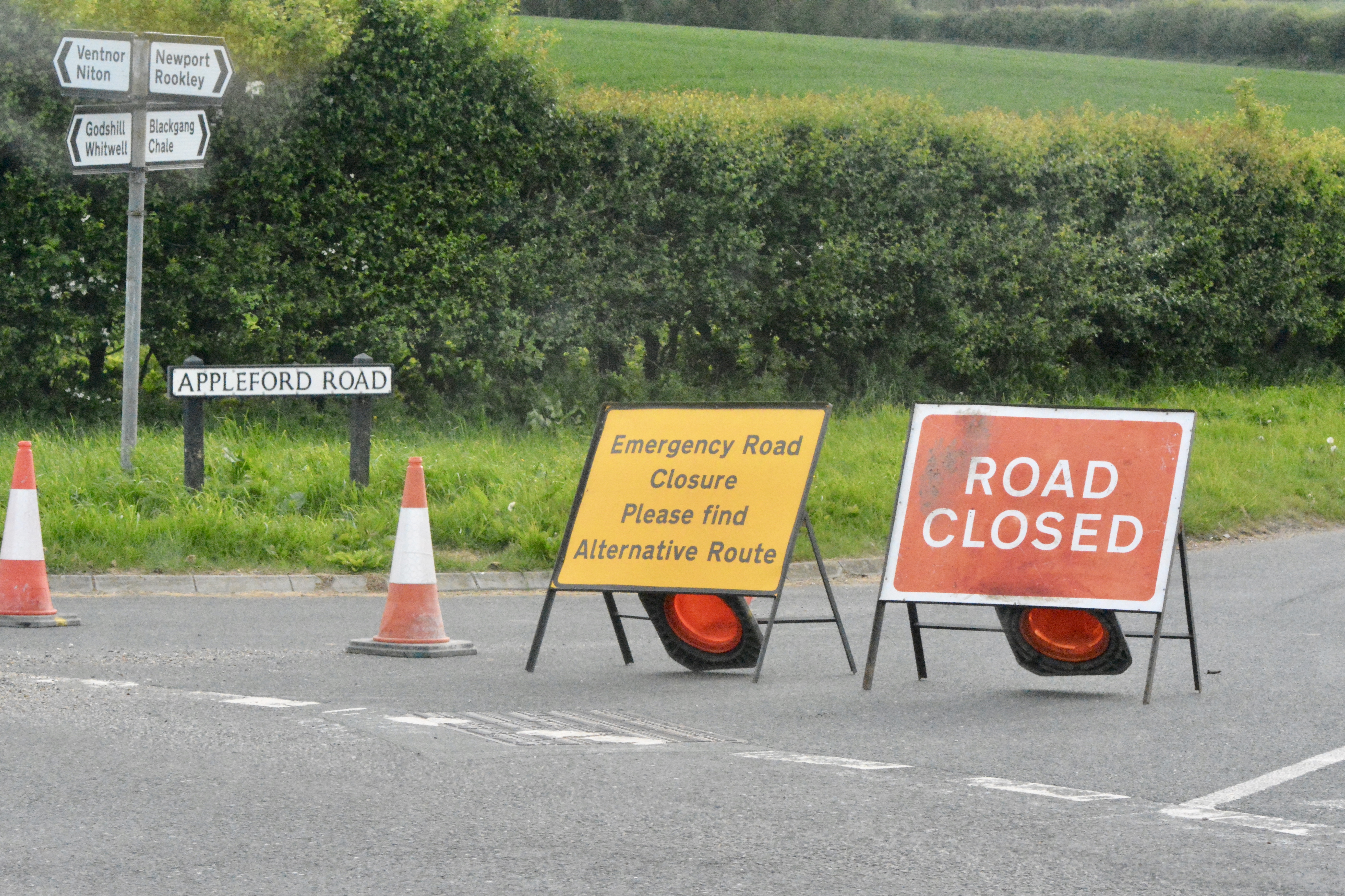 TANKER RECOVERY CLOSES ROAD TO CHALE