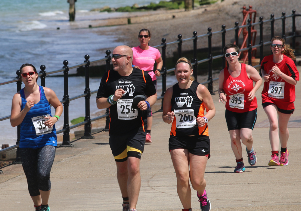 FESTIVAL OF RUNNING TO MAKE A RETURN TO THE WEST WIGHT IN JUNE