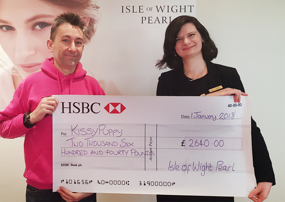 KISSY PUPPY TASSEL BACK AT ISLE OF WIGHT PEARL BY POPULAR DEMAND