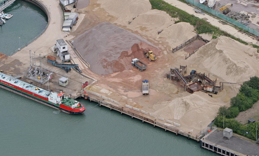 OPPORTUNITY ARISES FOR MARINE INDUSTRY IN EAST COWES AS WATERFRONT LAND BECOMES AVAILABLE