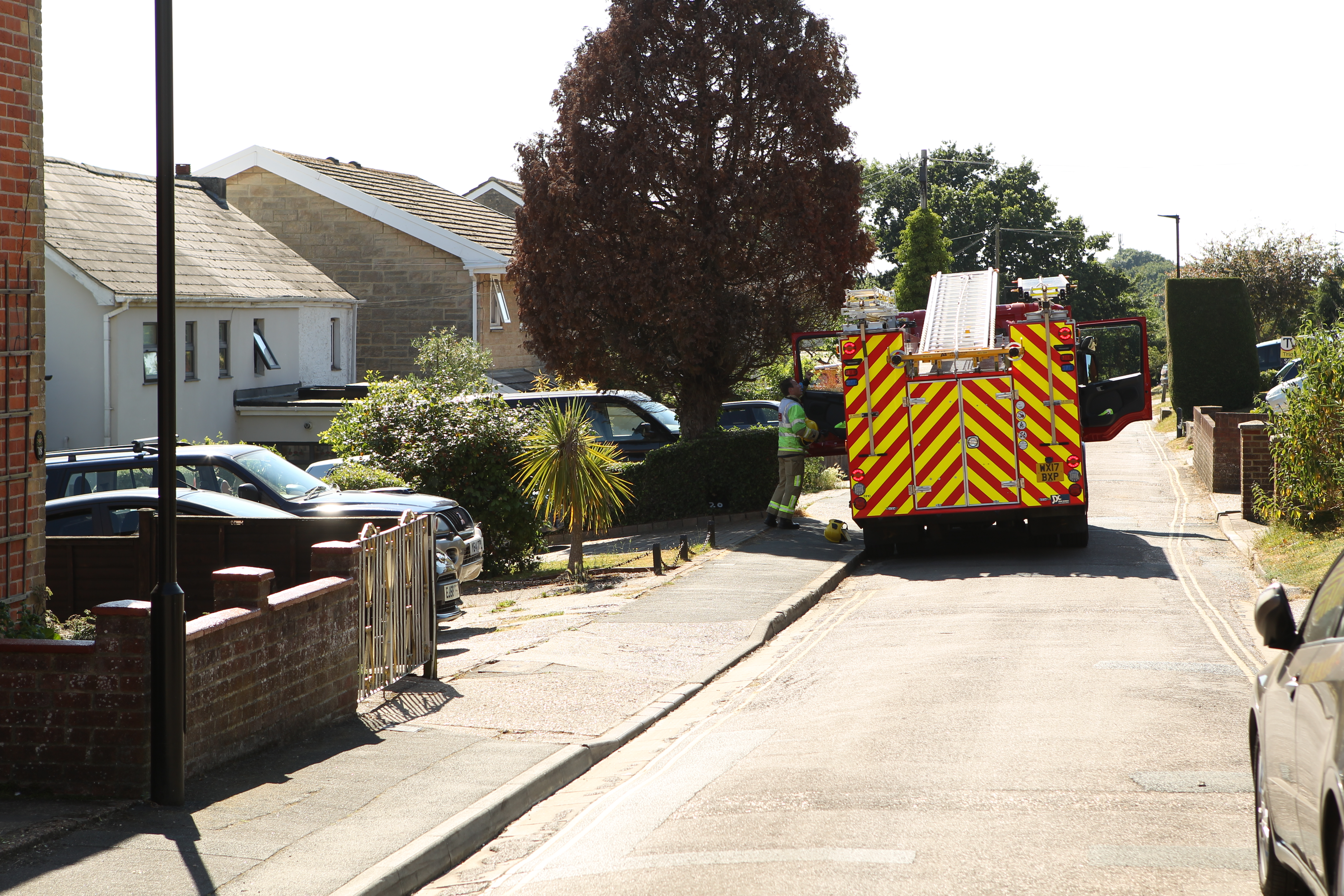 RYDE FIREFIGHTERS CALLED TO OVEN FIRE IN HAYLANDS