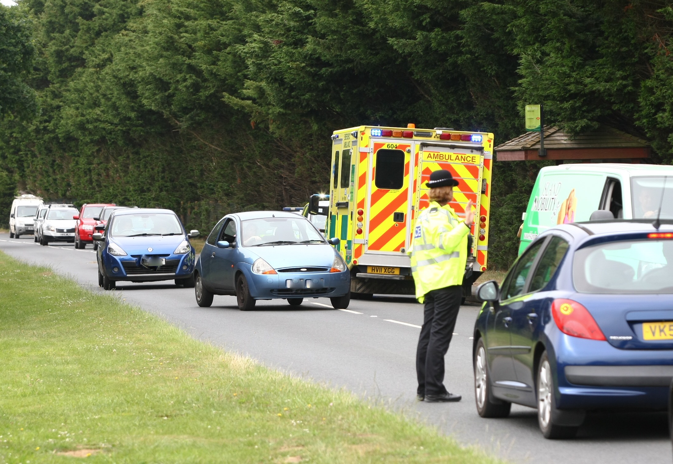 SINGLE VEHICLE CRASH AT ARRETON CAUSES TRAFFIC DELAYS