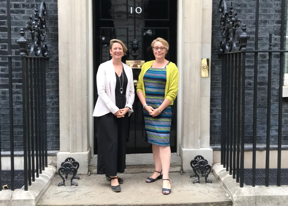 ISLE OF WIGHT’S FAMILY HUB APPROACH CHAMPIONED