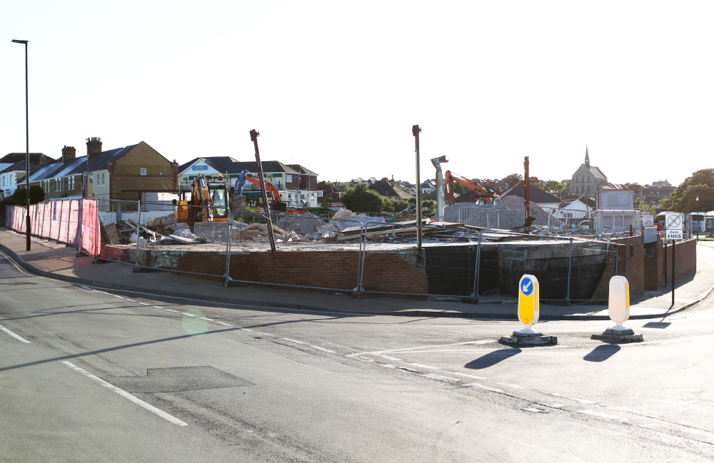 GOING GOING GONE – SANDOWN’S WIGHT CITY COMPLEX DEMOLISHED