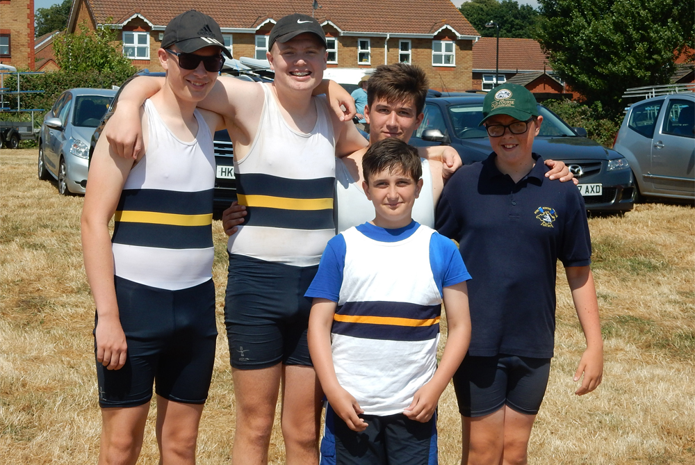 RYDE ROWING CLUB TEAMS COMPETE IN WARM BUT BLUSTERY CONDITIONS IN SOUTHAMPTON