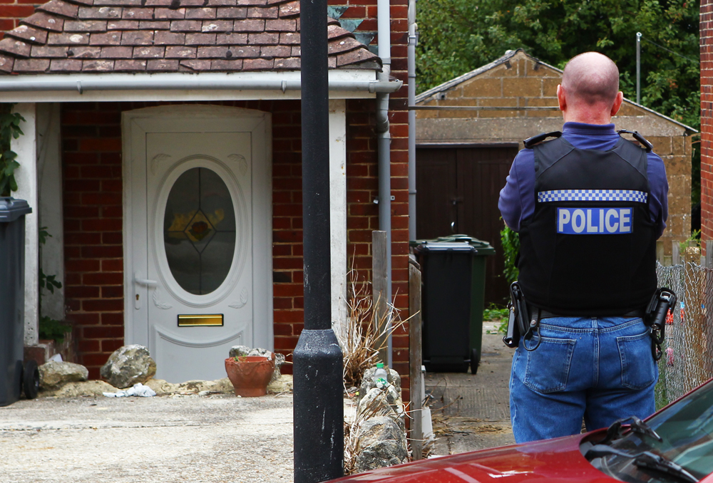 2 WOMEN ARRESTED ON SUSPICION OF DRUGS OFFENCE