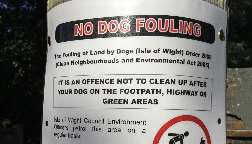VILLAGES OF NITON AND WHITWELL JOIN WAR ON DOG MESS