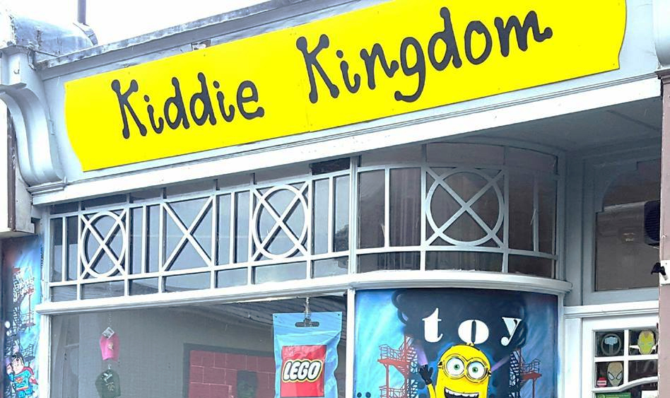 £100 OF STARWARS STOCK STOLEN FROM SHANKLIN’S KIDDIE KINGDOM