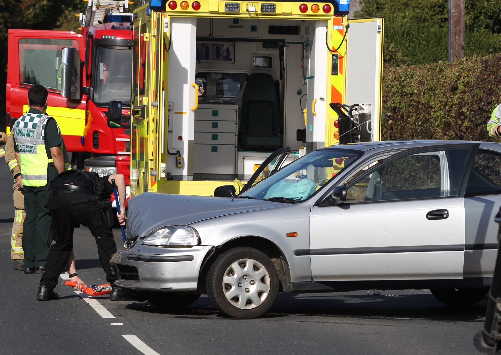 CAR AND COACH INVOLVED IN CRASH ON MAIN ROAD THROUGH ARRETON